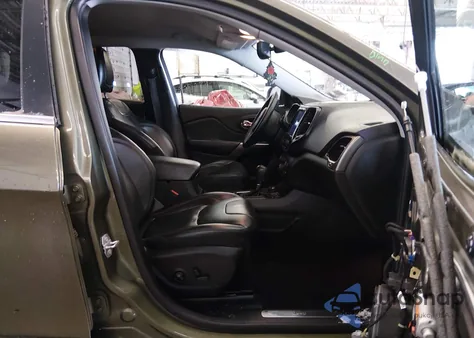 2019 Jeep Cherokee Limited 4X4 из США, поврежденный, VIN 1C4PJMDNXKD194282